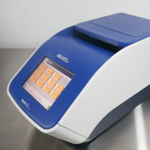 Applied Biosystems Veriti 96-Well Programmable Thermocycler